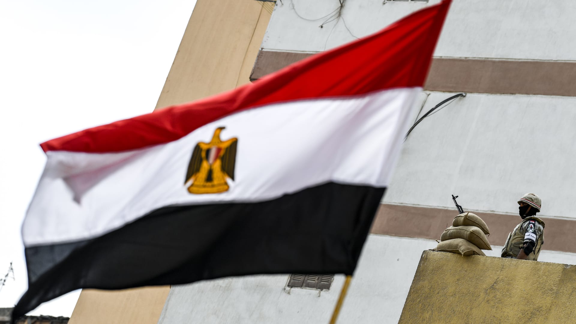 أول تعليق من الأزهر ودار الإفتاء المصرية على تفويض البرلمان للسيسي بإرسال جنود إلى ليبيا