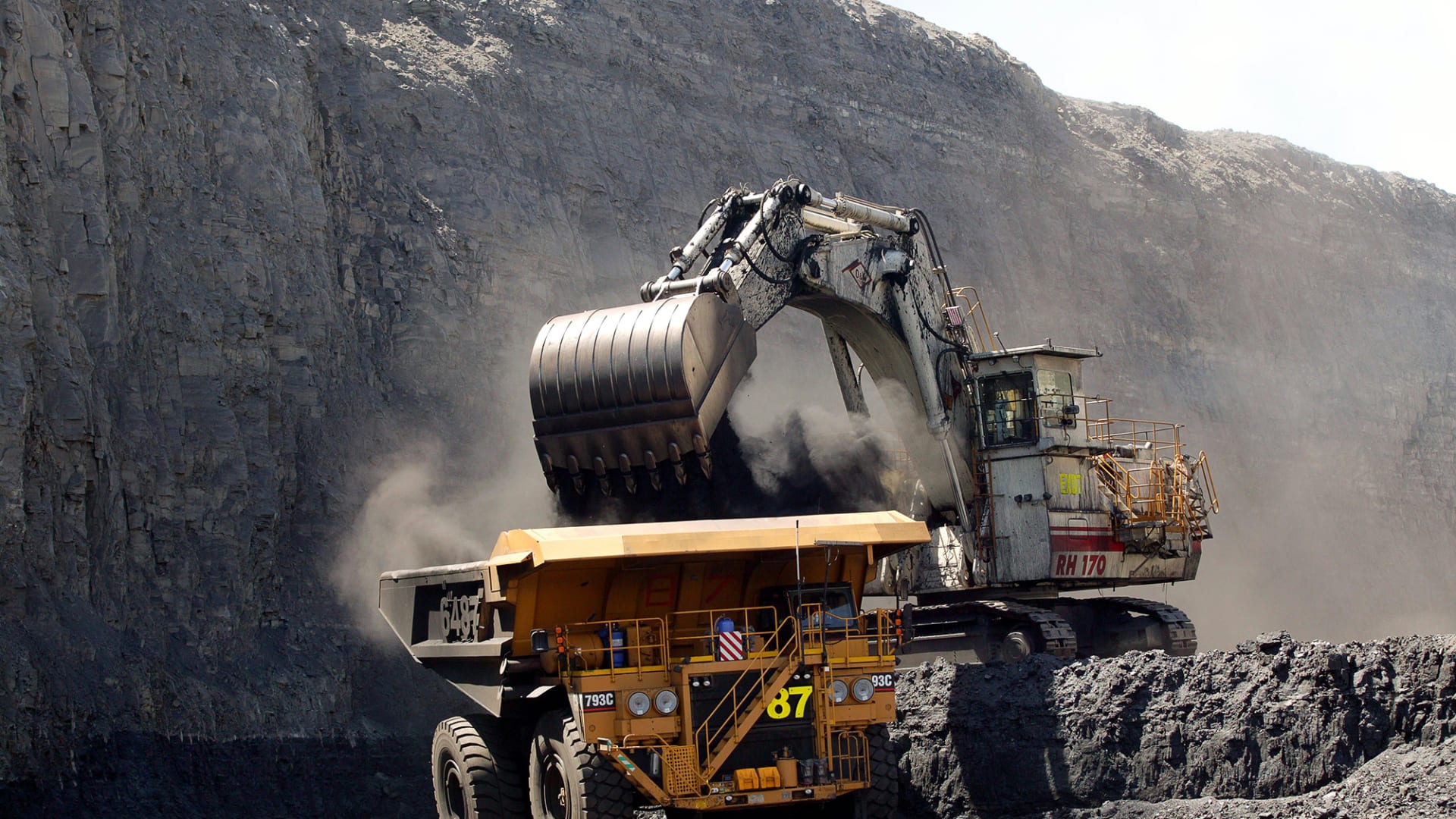 أكبر شركة تعدين في العالم تبتعد عن مشاريع تعدين الفحم