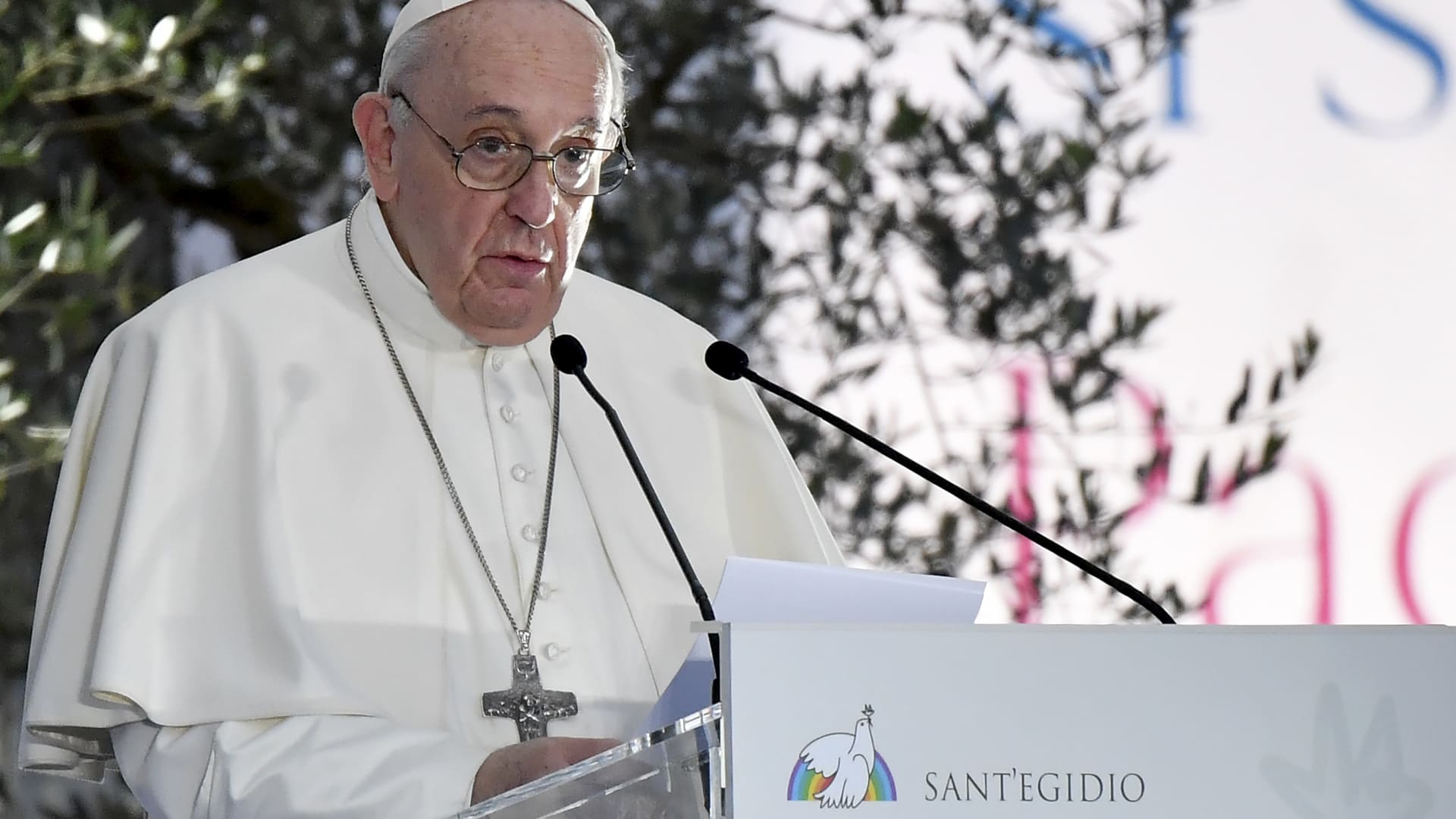 البابا فرنسيس يدعو لحماية المثليين: "أبناء الله" ويجب حمايتهم قانونيا