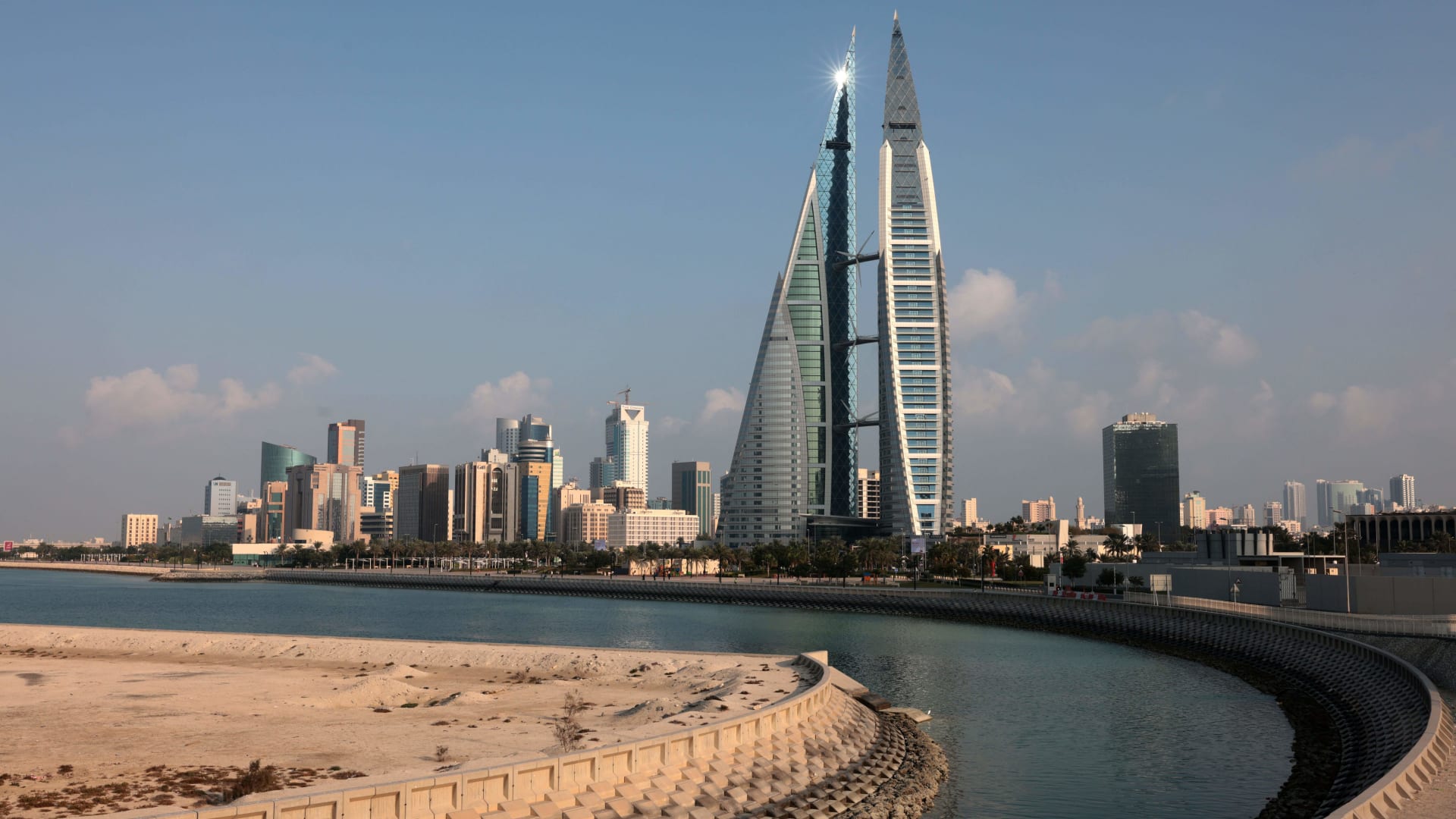 صورة أرشيفية عامة من العاصمة البحرينية، المنامة