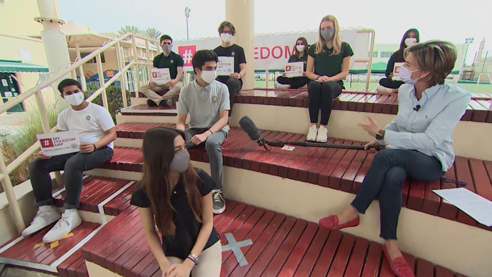 استمع إلى مبادرات طلاب في أبوظبي للمساعدة في إنهاء عبودية العصر الحديث