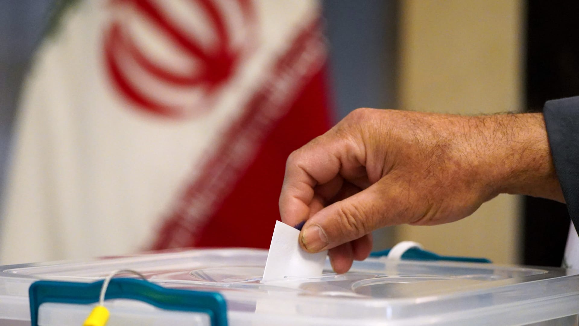Iran-voting-poll
