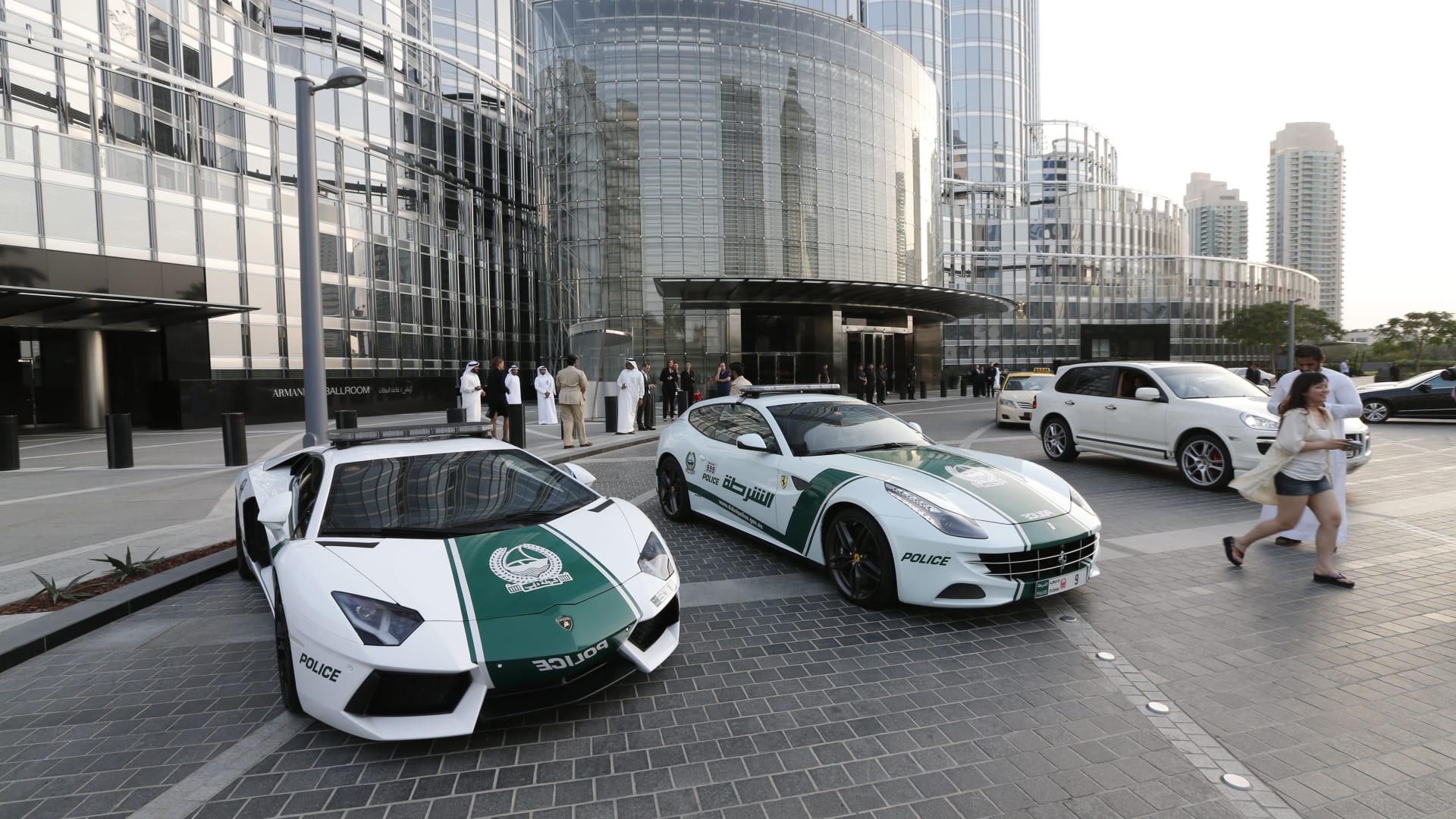 سيارات شرطة دبي