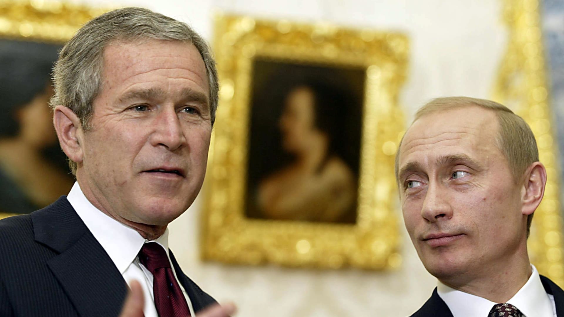 صورة أرشيفية لبوتين مع بوش 