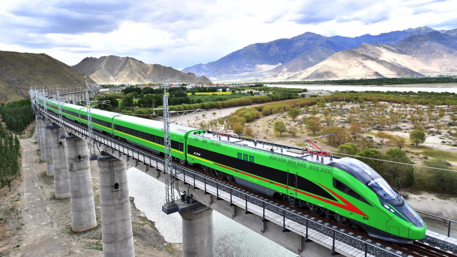 مسارات القطارات العالمية اليوم: أسرع.. أقل تلوثًا.. وصديقة للبيئة