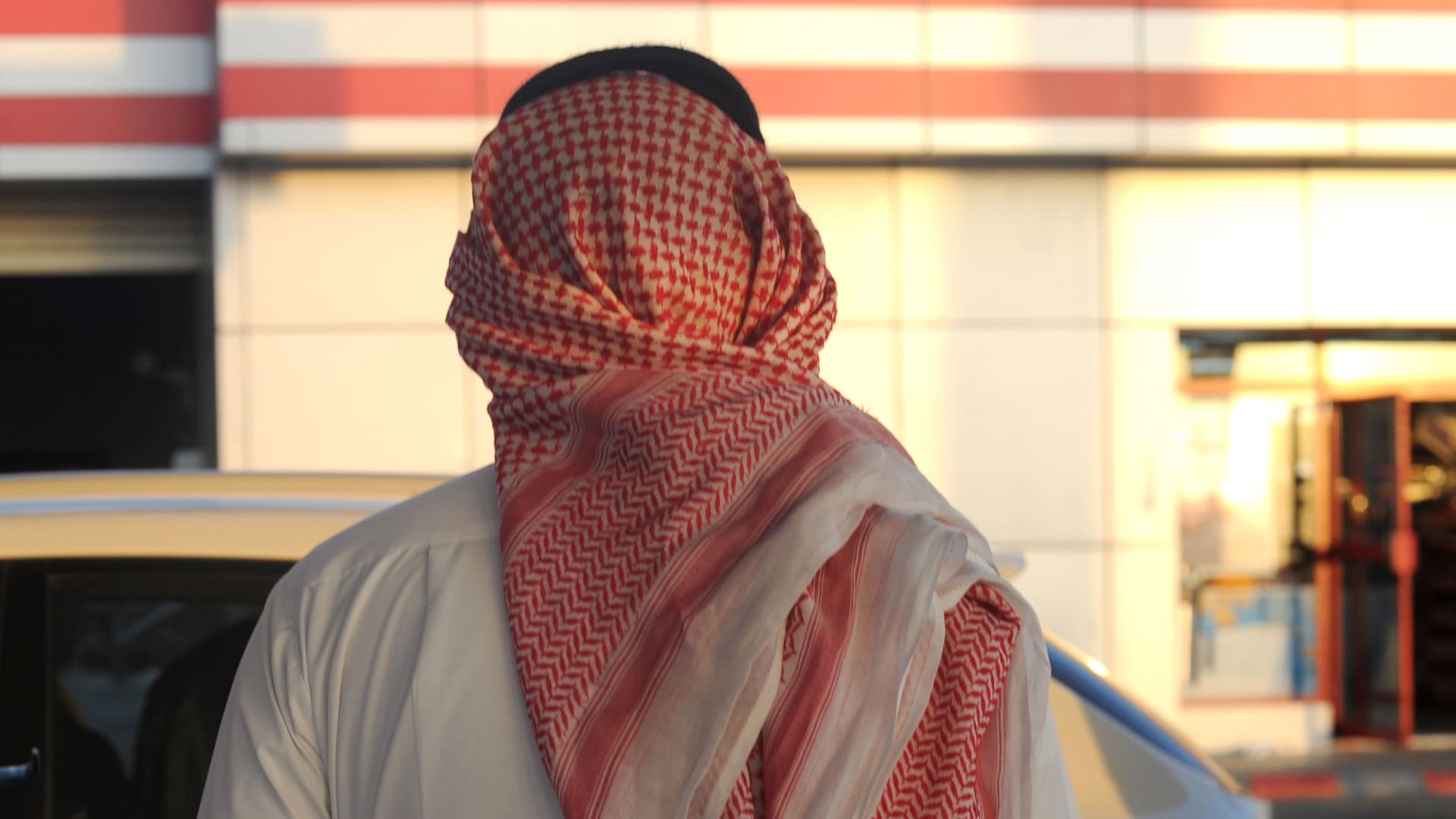صورة ارشيفية تعبيرية لرجل في السعودية 