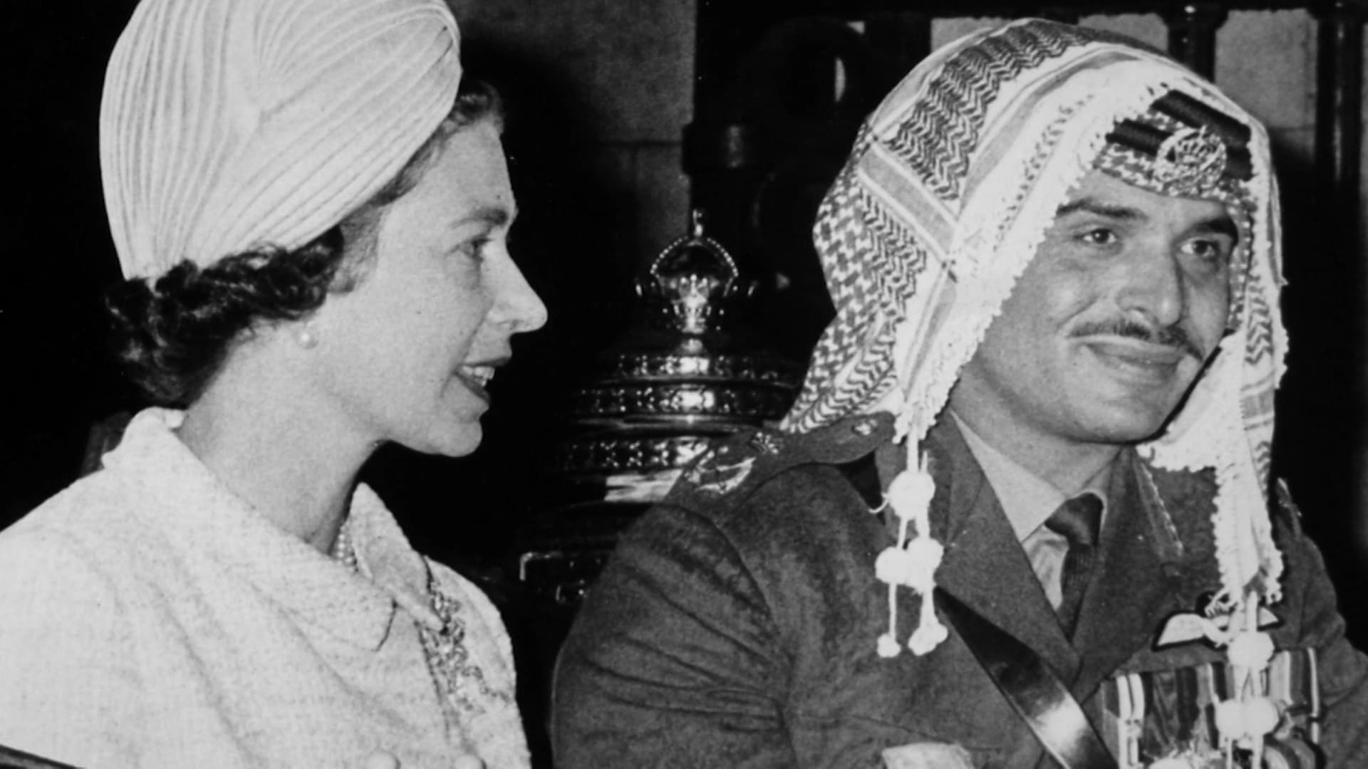 ما أهمية العائلة الملكية البريطانية للعائلة الملكية الهاشمية؟ الملكة رانيا توضح لـCNN العلاقة