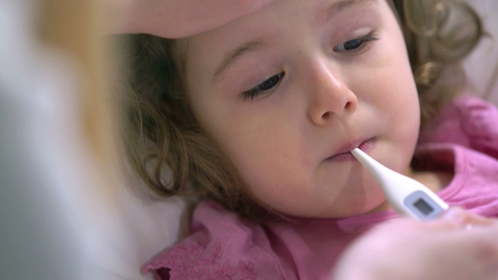 كيف تعتني بطفلك الذي يعاني من مرض تنفسي في المنزل؟ اتّبع هذه النصائح