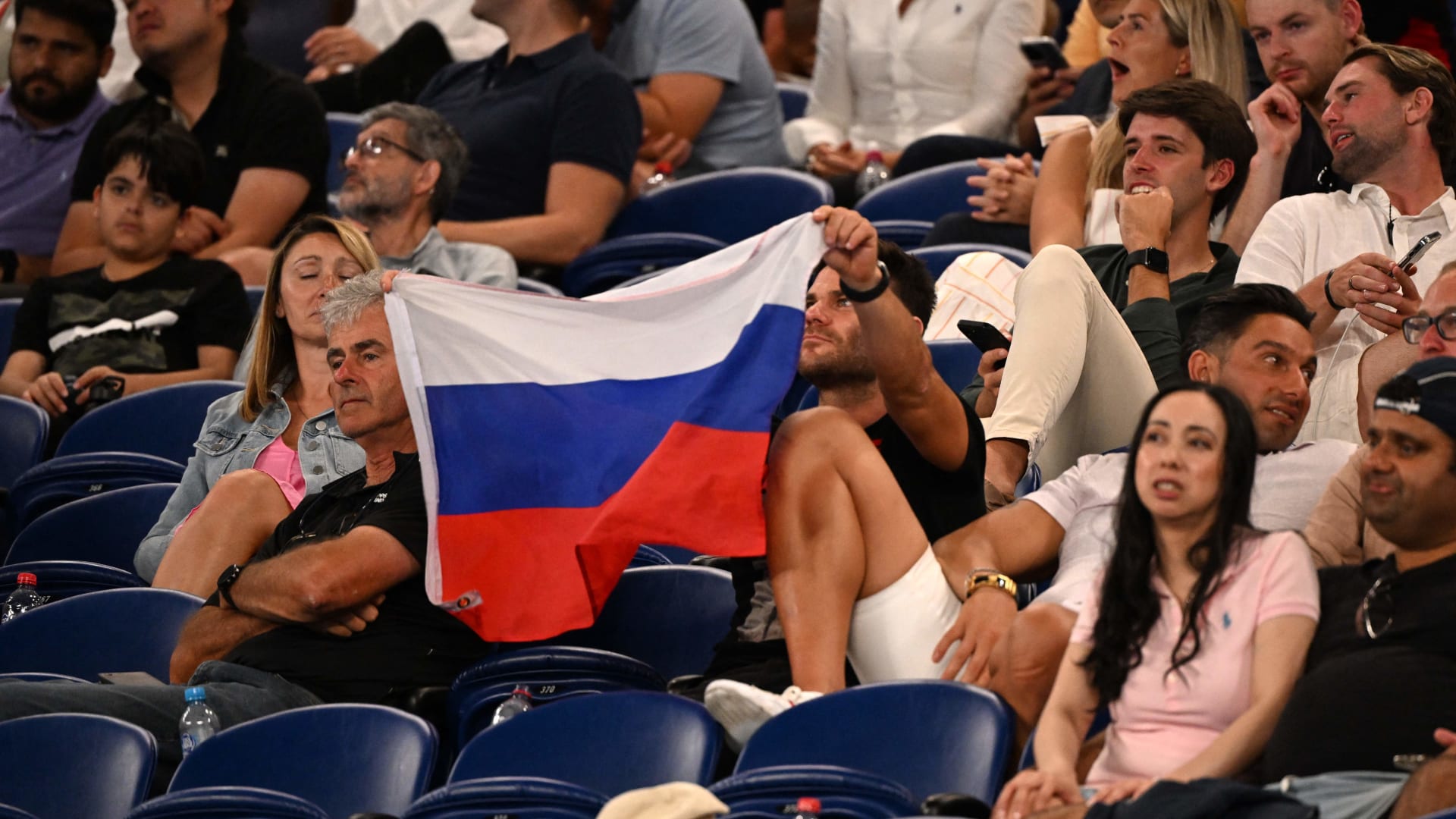 حظر رفع العلمين الروسي والبيلاروسي في بطولة أستراليا للتنس