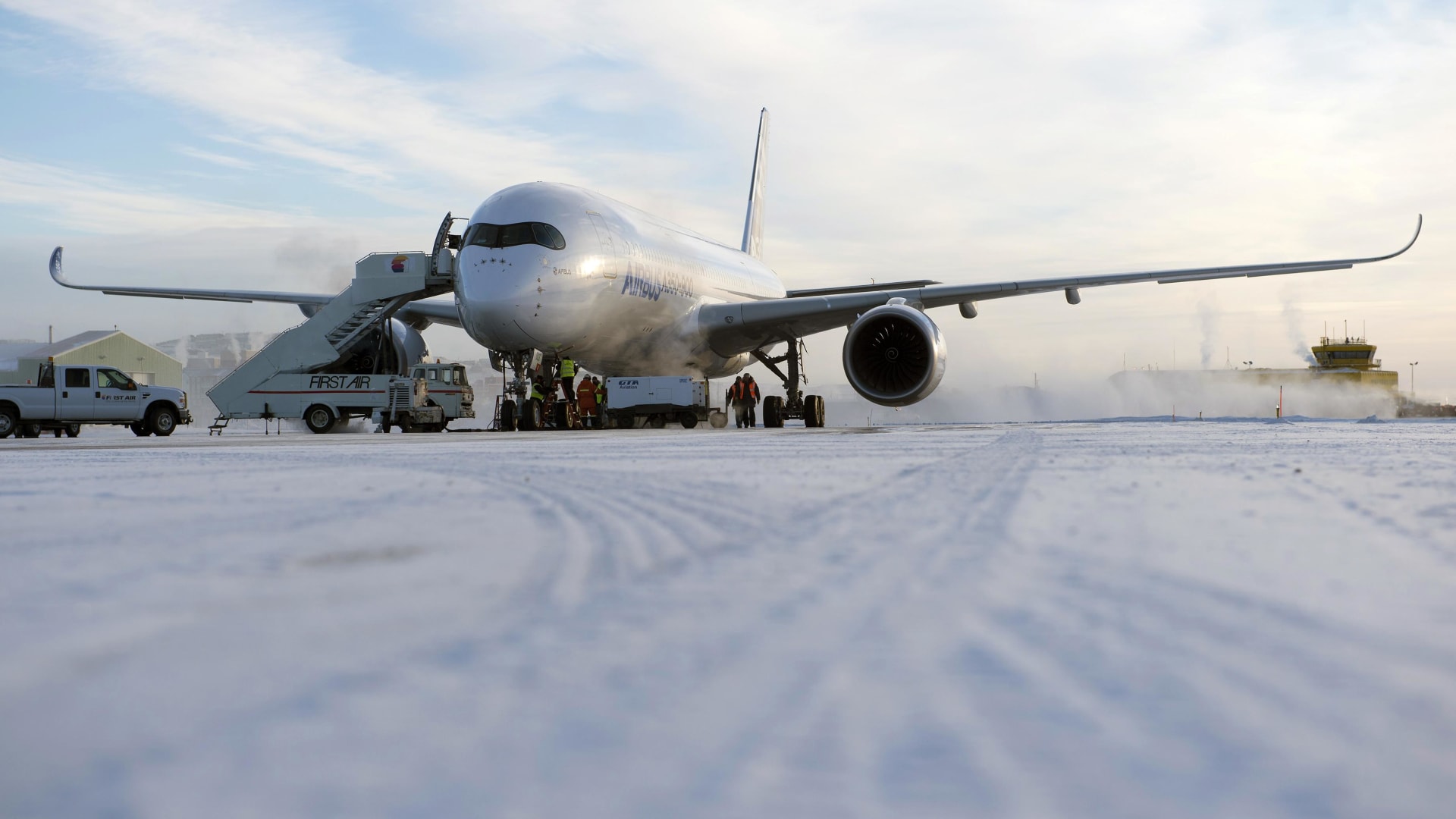 كيف تصمد الطائرات في وجه البرد القارس والحرارة القصوى؟ 