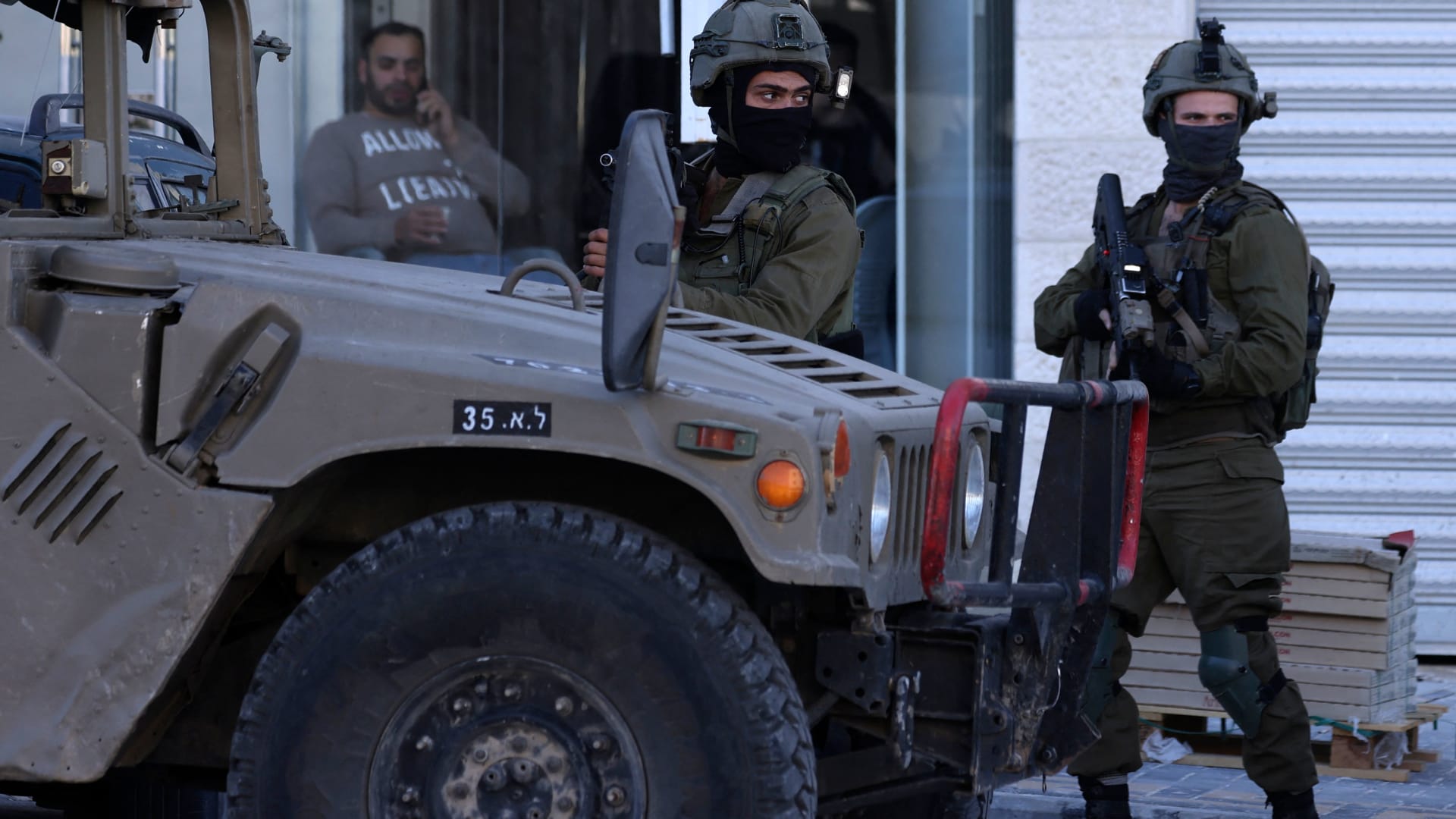 جماعة "عرين الأسود" الفلسطينية تعلن مقتل 3 من أعضائها برصاص القوات الإسرائيلية بالضفة الغربية 
