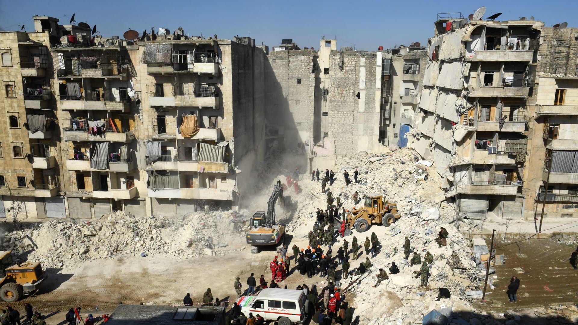 الأسد يمنح إعفاءات من الضرائب والرسوم للمتضررين من الزلزال المدمر حتى نهاية 2024
