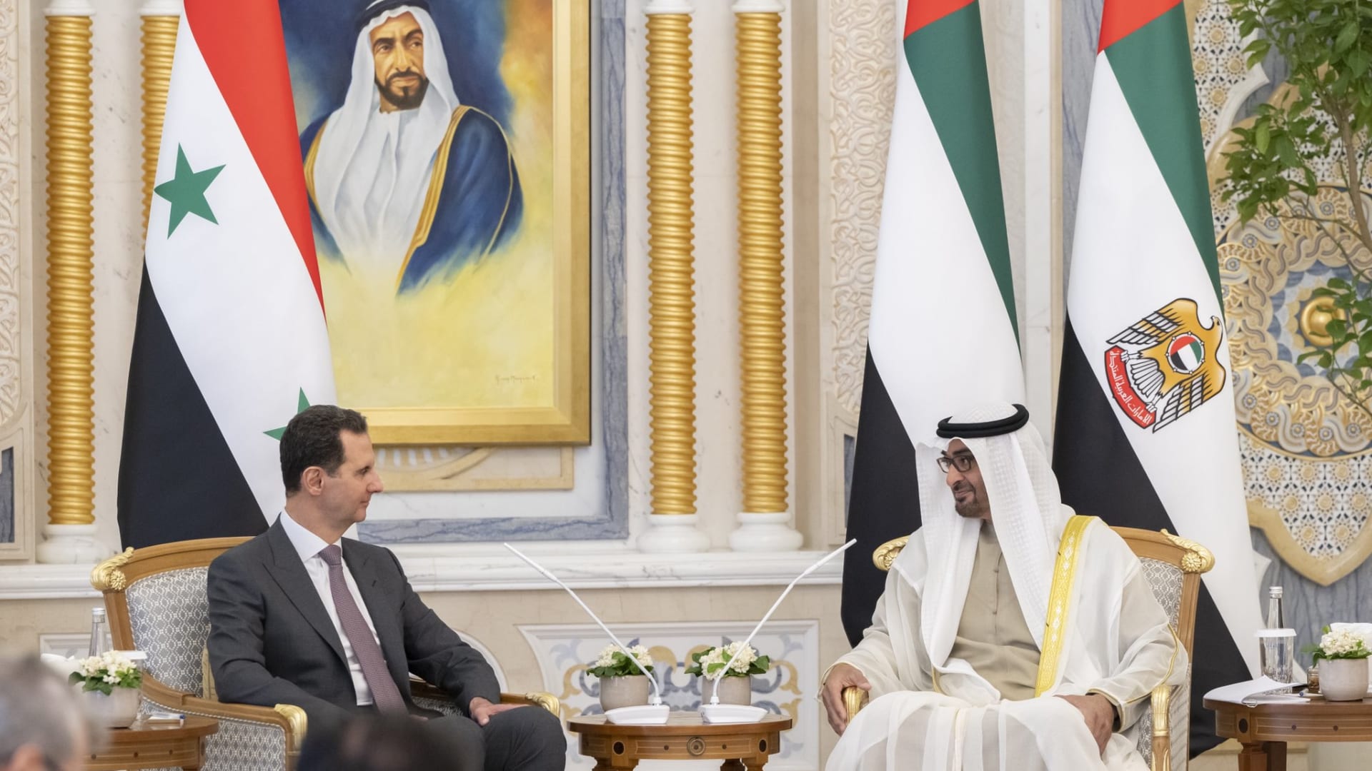 محمد بن زايد مرحبا بالأسد: أجرينا مباحثات بناءة لدعم العلاقات وتعزيز التعاون