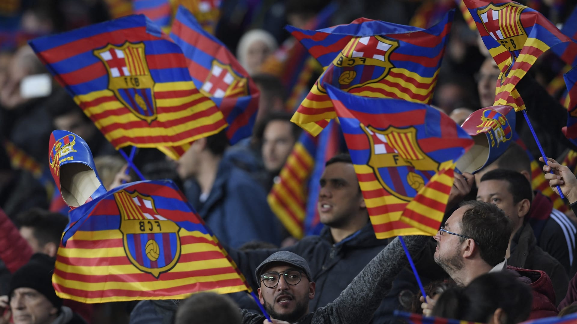 الاتحاد الأوروبي لكرة القدم يفتح تحقيقاً في مزاعم "دفع أموال مشبوهة للحكام" من قِبل برشلونة