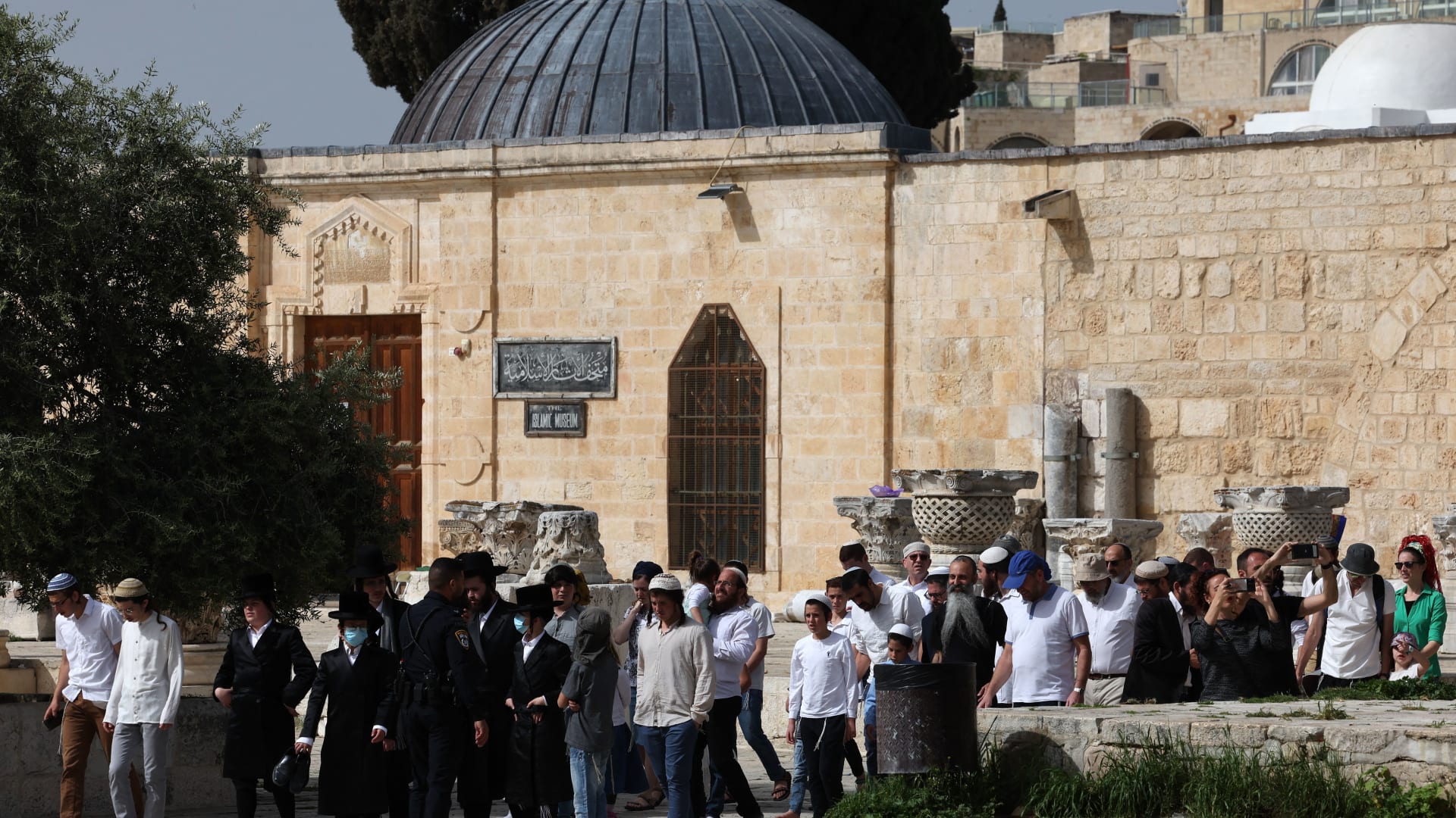 خارجية الأردن تدين الاقتحامات المستمرة لباحات المسجد الأقصى: إسرائيل تتحمل مسؤولية التصعيد