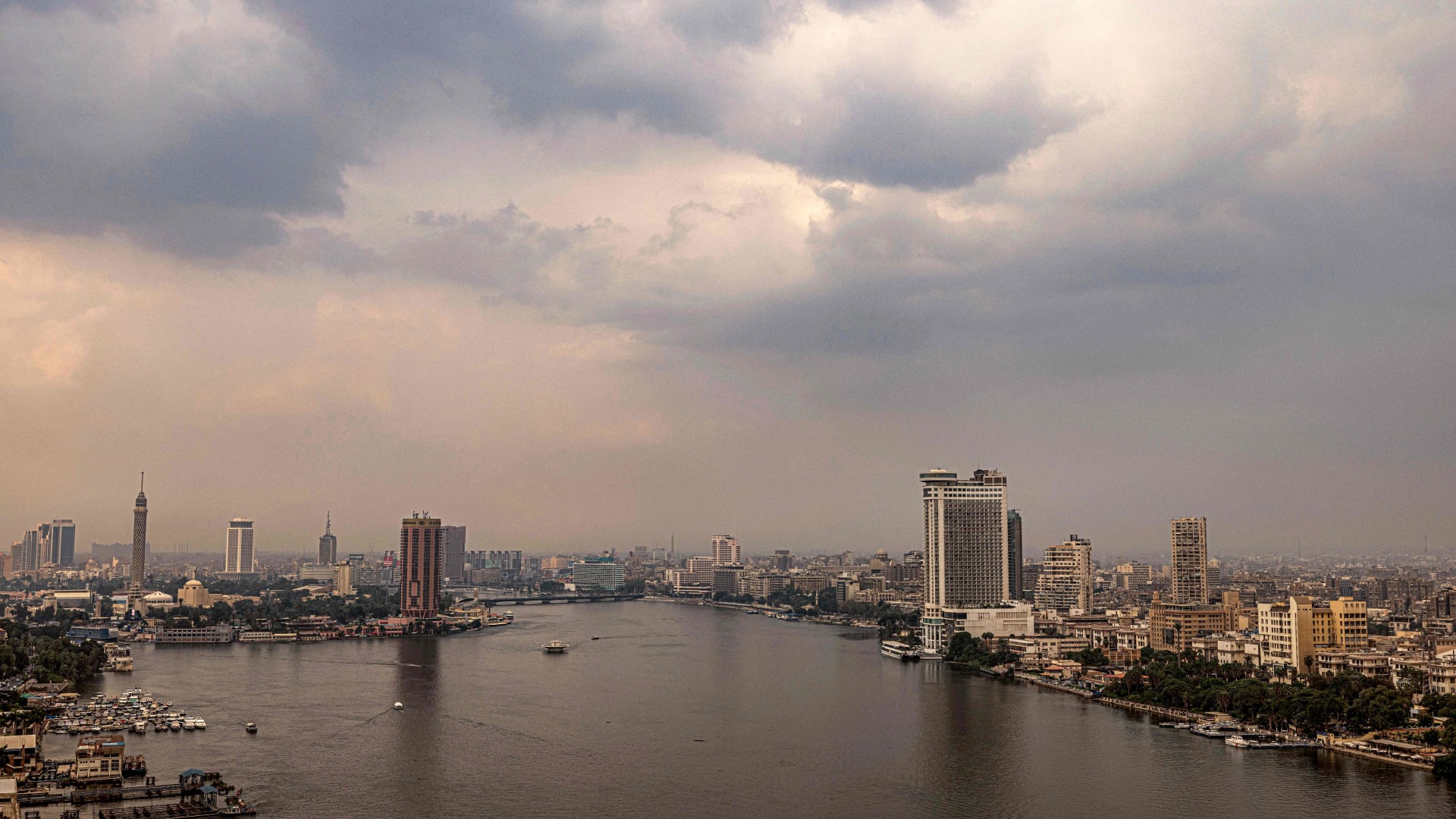 مصر.. تقديم الساعة 60 دقيقة لبدء التوقيت الصيفي بعد 7 سنوات من إلغائه ومسؤول: الهدف توفير الدولار