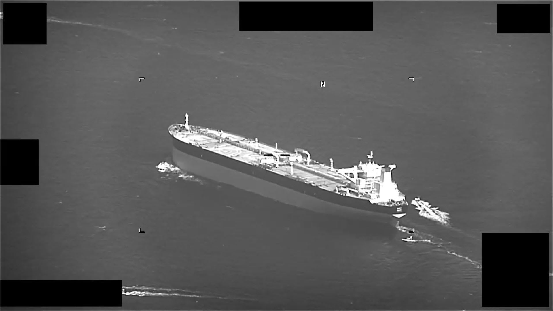 الأسطول الأمريكي الخامس: الحرس الثوري الإيراني يستولي على ناقلة نفط بمضيق هرمز