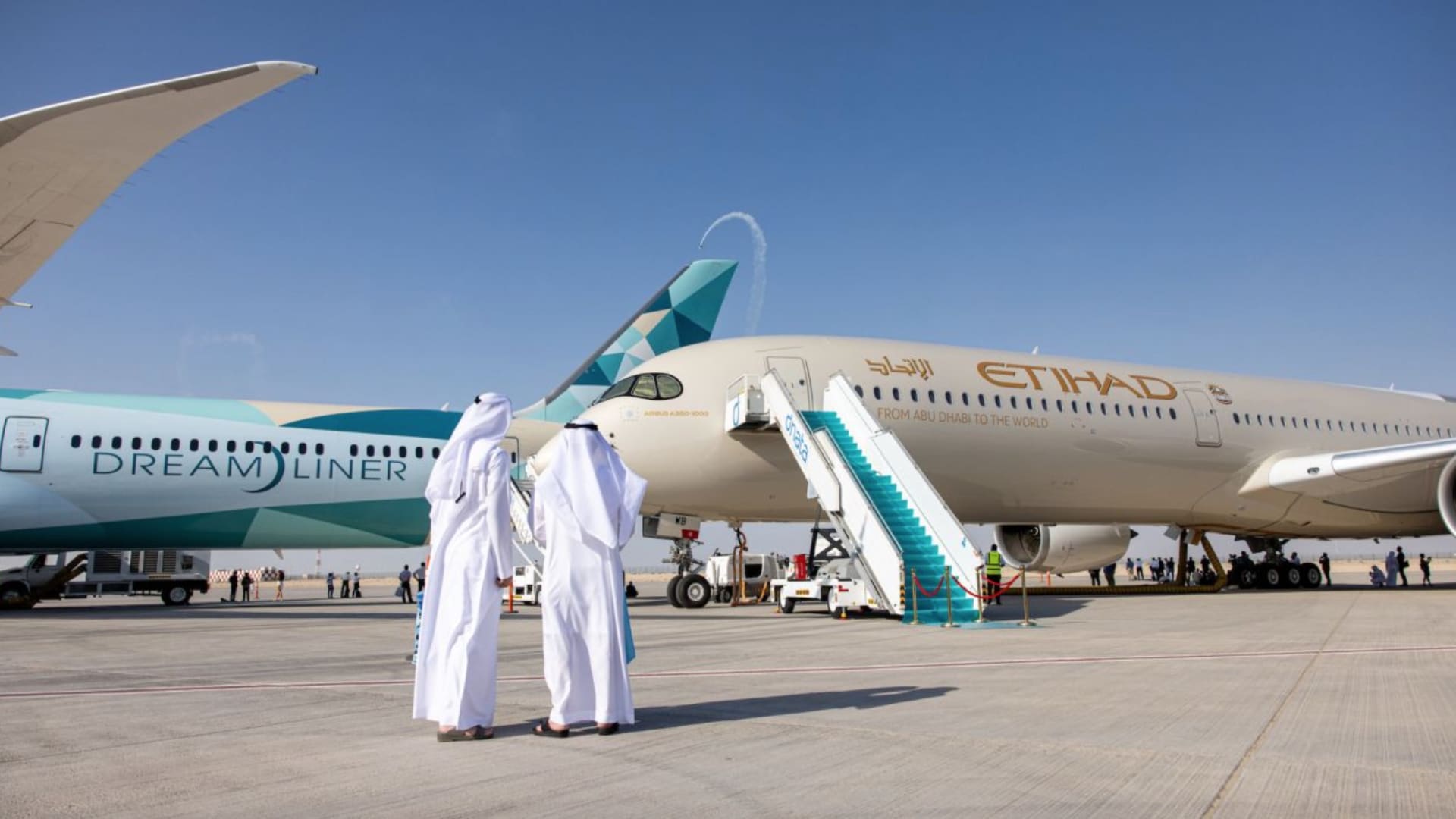 ماذا ستعني اتفاقية "الإنترلاين" بين طيران الإمارات والاتحاد للطيران؟