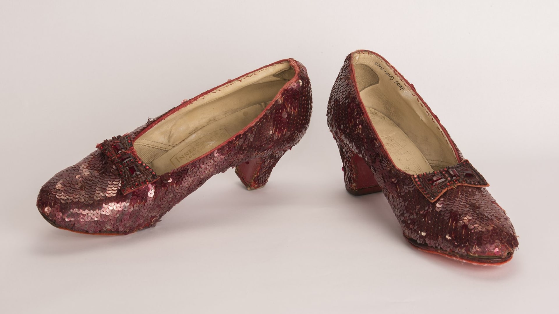 180904144547-02-ruby-red-slippers-evidence-2.jpg
