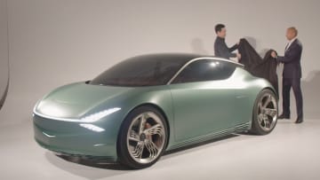 لأول مرة منذ إطلاقها في 1953 تغيير جذري لسيارة شيفروليه كورفيت Cnn Arabic