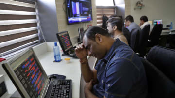 كيف سيدفع كورونا بعض البلدان إلى ركود اقتصادي؟ محمد العريان يطلع CNN كيف سيدفع كورونا بعض البلدان إلى ركود اقتصادي؟ محمد العريان يطلع CNN