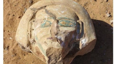 بداخلها 20 مومياء..مصر تعلن اكتشاف مقبرة أثرية ضخمة تعود للعصر اليوناني الروماني
