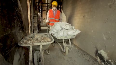 مع استمرار الغزو الروسي.. جهود لإعادة البناء والحياة إلى ضواحي كييف