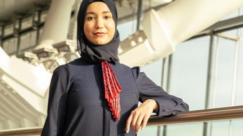 اعتماد الحجاب كجزء من خيارات الزي الرسمي بشركة طيران أوروبية