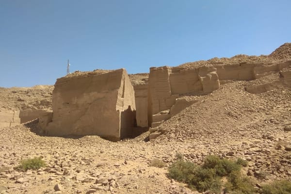 هل حل هذا الاكتشاف لغز كيفية نقل الأحجار في البناء الفرعوني؟