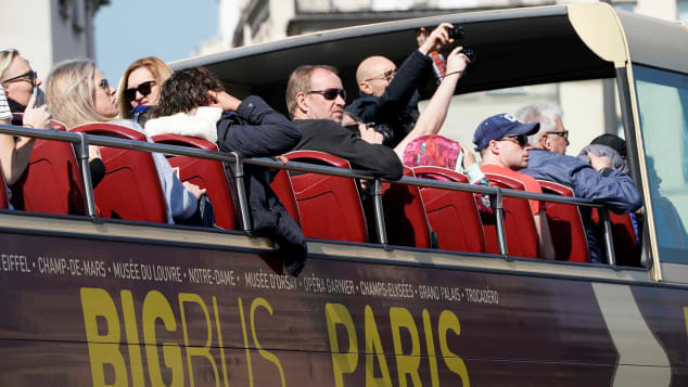باريس تودع الحافلات السياحية إلى الأبد