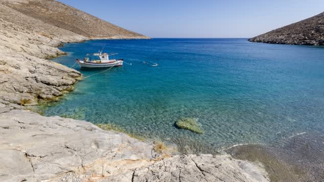 أكثر 10 شواطئ عزلةً في اليونان 