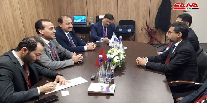 جلسة مباحثات بين وزير الطاقة الاماراتي ووزير النفط السوري في موسكو 
