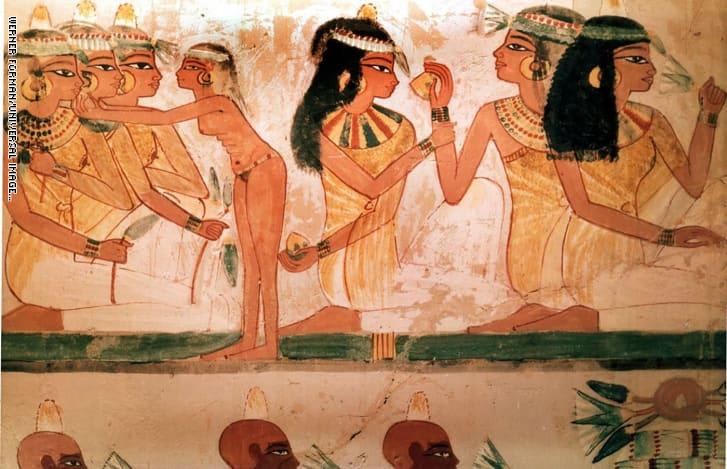 "غبار الجنيات" وعادات من مصر القديمة تعود إلى الحياة في هذا المستحضر التجميلي