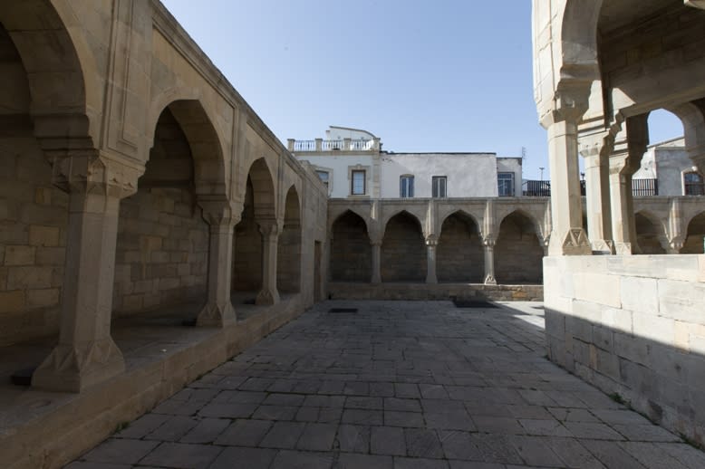 قصر شيروان شاه.. معلم يحتوي على أسرار التاريخ الأذربيجاني