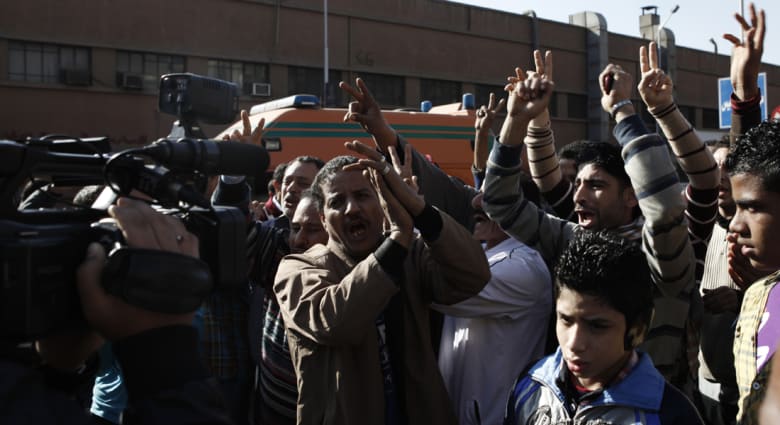 مصر .. 5 قتلى في 3 تفجيرات أعنفها استهدف مديرية أمن القاهرة مصر .. 5 قتلى في 3 تفجيرات أعنفها استهدف مديرية أمن القاهرة