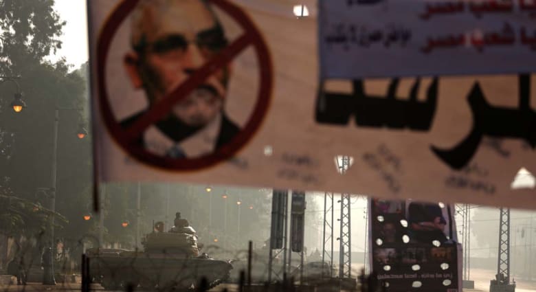 اللواء حمدي بخيت: هوية مصر لا تسقط إلا إذا سقط الجيش اللواء حمدي بخيت: هوية مصر لا تسقط إلا إذا سقط الجيش