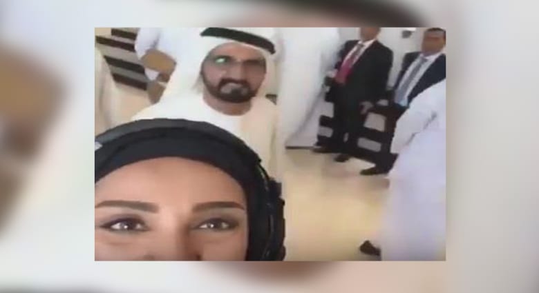 شاهد تفاعل حاكم دبي الشيخ محمد بن راشد مع فتاة تلتقط ...