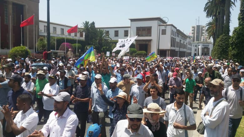 مسيرة حاشدة في عاصمة المغرب تضامنا مع حراك الريف مسيرة حاشدة في عاصمة المغرب تضامنا مع حراك الريف