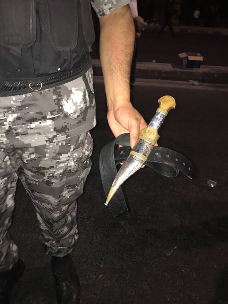 الأردن: إصابة أحد رجال الأمن بحادثة طعن وحالته سيئة الأردن: إصابة أحد رجال الأمن بحادثة طعن وحالته سيئة