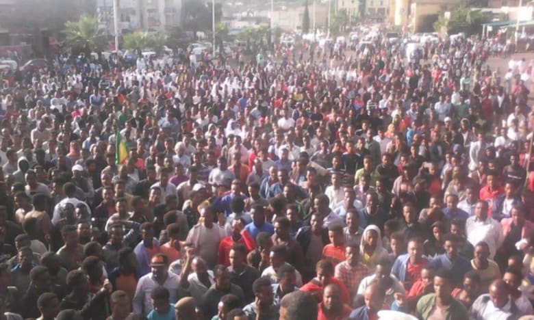 مظاهرات في إثيوبيا للمطالبة بسرعة القبض على الجناة في مقتل مدير مشروع سد النهضة مظاهرات في إثيوبيا للمطالبة بسرعة القبض على الجناة في مقتل مدير مشروع سد النهضة