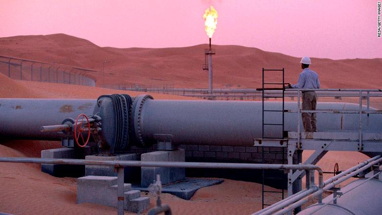 النفط السعودي هو سلاح قوي. لكن استخدامها له مخاطر كبيرة