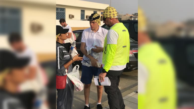 رياضيون يمارسون الـ "Plogging" في مدينة جدة.. فما هي؟ رياضيون يمارسون الـ "Plogging" في مدينة جدة.. فما هي؟