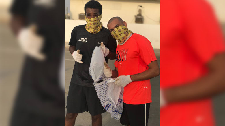 رياضيون يمارسون الـ "Plogging" في مدينة جدة.. فما هي؟ رياضيون يمارسون الـ "Plogging" في مدينة جدة.. فما هي؟