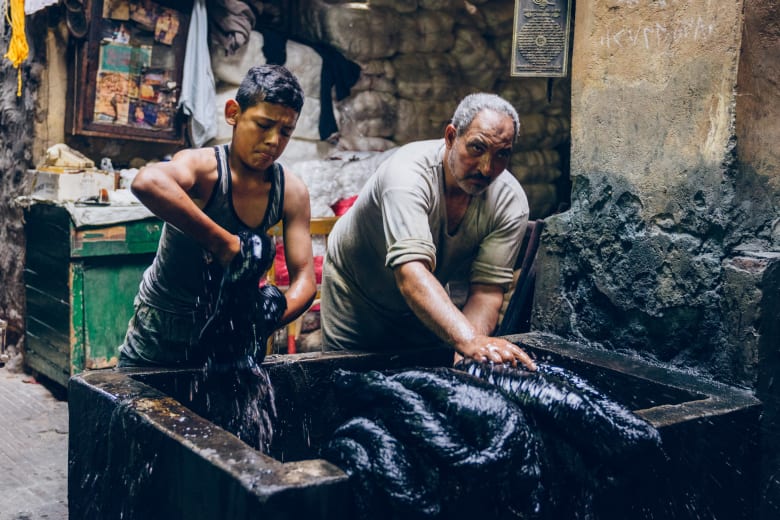 رحلة بصرية بين أزقة مصر الضيقة.. فما الذي سُحر به هذا المصور البريطاني؟ رحلة بصرية بين أزقة مصر الضيقة.. فما الذي سُحر به هذا المصور البريطاني؟