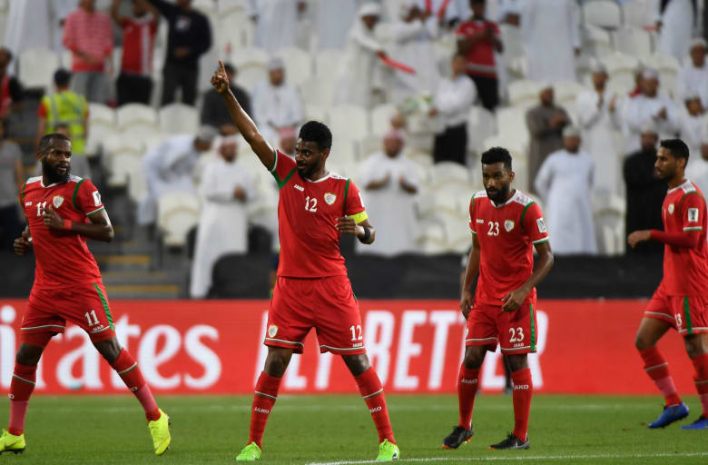 مشاهد من كأس آسيا.. "روح رياضية" بين لاعبي السعودية وقطر وإنذار يقصي لبنان مشاهد من كأس آسيا.. "روح رياضية" بين لاعبي السعودية وقطر وإنذار يقصي لبنان