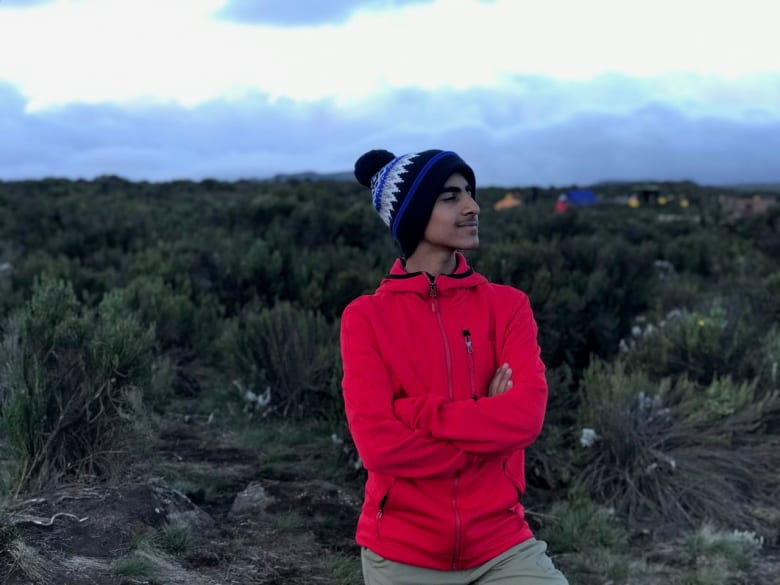 صبي في الـ14 من عمره يصبح أصغر سعودي يصل لأعلى قمة في أفريقيا صبي في الـ14 من عمره يصبح أصغر سعودي يصل لأعلى قمة في أفريقيا