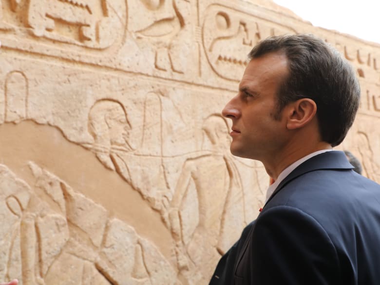 ماذا فعل الرئيس الفرنسي وزوجته في هذه المنطقة التاريخية بمصر؟ ماذا فعل الرئيس الفرنسي وزوجته في هذه المنطقة التاريخية بمصر؟