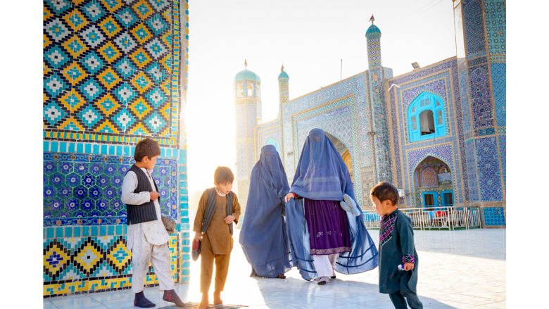رحالة هولندي قضى 3 أشهر في بلدان "استان".. فماذا وجد؟ رحالة هولندي قضى 3 أشهر في بلدان "استان".. فماذا وجد؟