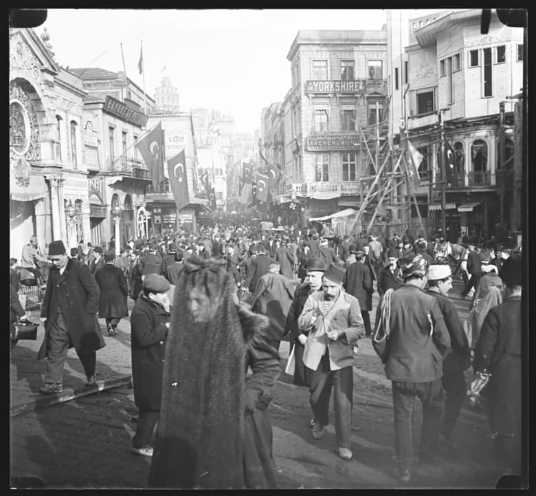 من "كنوز" العصر العثماني.. صور قد تعيد بذاكرتك حكايا الزمان من "كنوز" العصر العثماني.. صور قد تعيد بذاكرتك حكايا الزمان