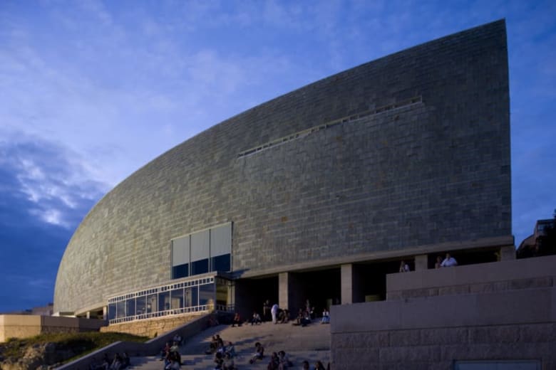تعرف إلى المهندس المعماري الأسيوي الذي فاز بجائزة "نوبل الهندسة" تعرف إلى المهندس المعماري الأسيوي الذي فاز بجائزة "نوبل الهندسة"